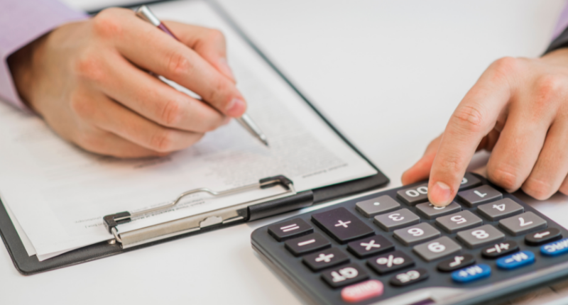 Contributi INPS regime forfettario: esempi di calcolo 