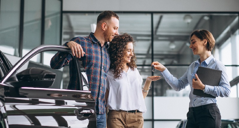Comprare un’auto con Partita IVA: come funziona, esempi e detrazioni fiscali