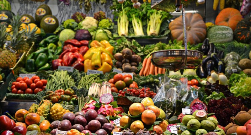 Come aprire un negozio di frutta e verdura: requisiti e costi