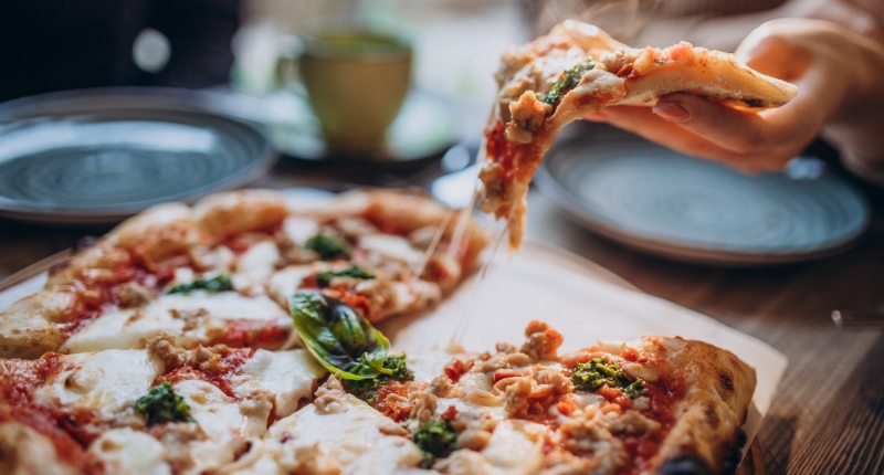 Come aprire una pizzeria: requisiti, iter burocratico e idee di business