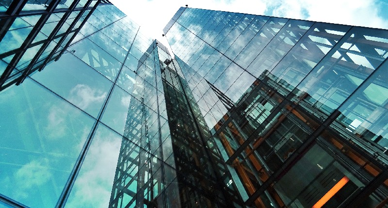 Tassa minima sulle multinazionali: come funzionano le nuove direttive UE