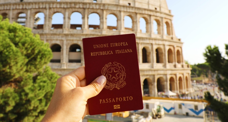Passaporto elettronico: cos’è, a cosa serve e come richiederlo online