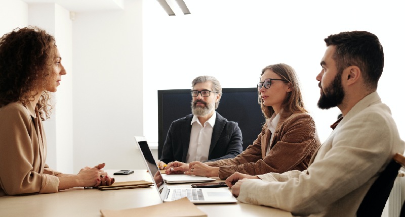 Agenzia per il lavoro: cos’è e come funziona il contratto di somministrazione