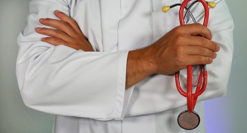 Quanto guadagna un medico di base: importi e variabili