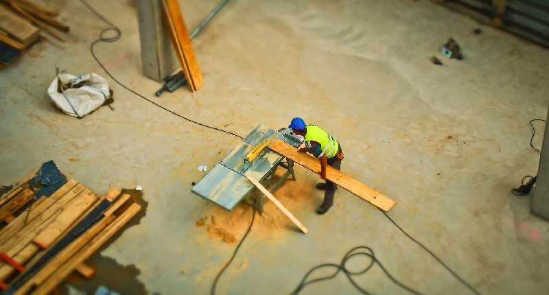 Asseverazione di conformità dei rapporti di lavoro: cos’è e come funziona per le aziende sequestrate