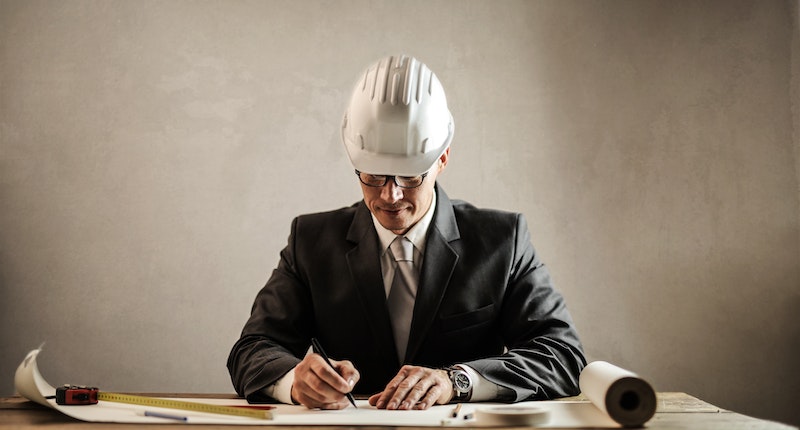 Assicurazione Professionale Geometri: cosa copre, per chi è obbligatoria, dove stipularla