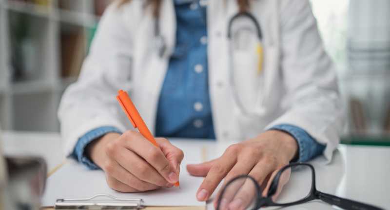 Indennità di malattia a pagamento diretto, addio al modulo cartaceo: come fare richiesta e cosa cambia