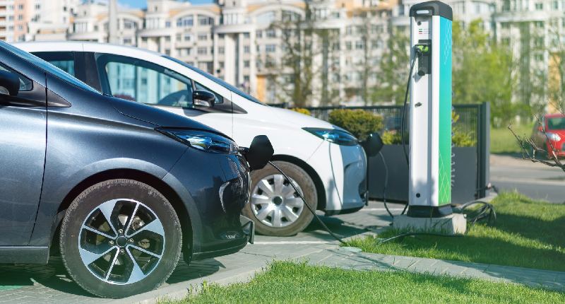 Bonus auto elettriche 2025 fino a 20 mila euro, oggi il click day alle ore 12: come partecipare