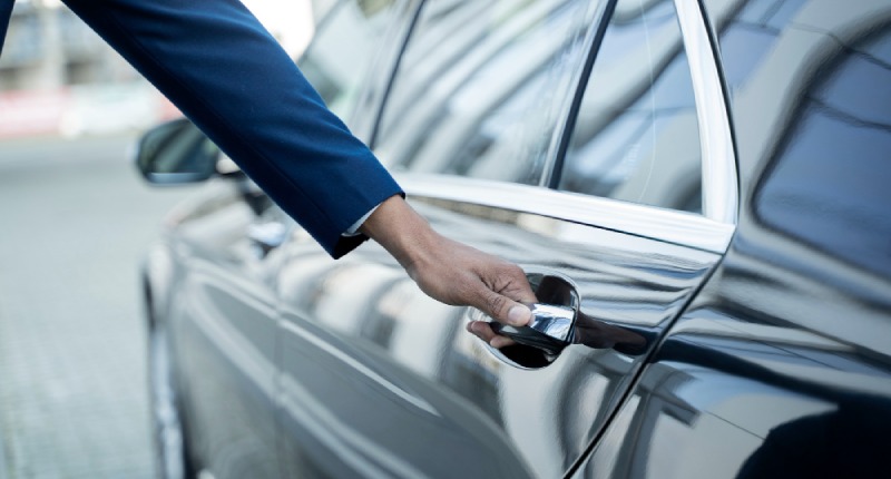 Detrazione e deducibilità auto aziendale: limiti e importi