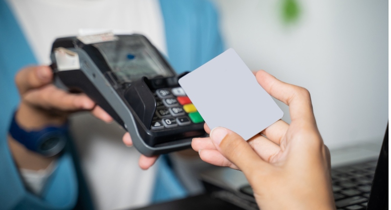 POS: cos’è e come funziona, quanto costa, vantaggi