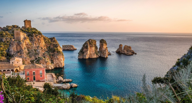 Caro spiagge 2025, ecco dove costa di più andare al mare: i rincari e dove conviene andare