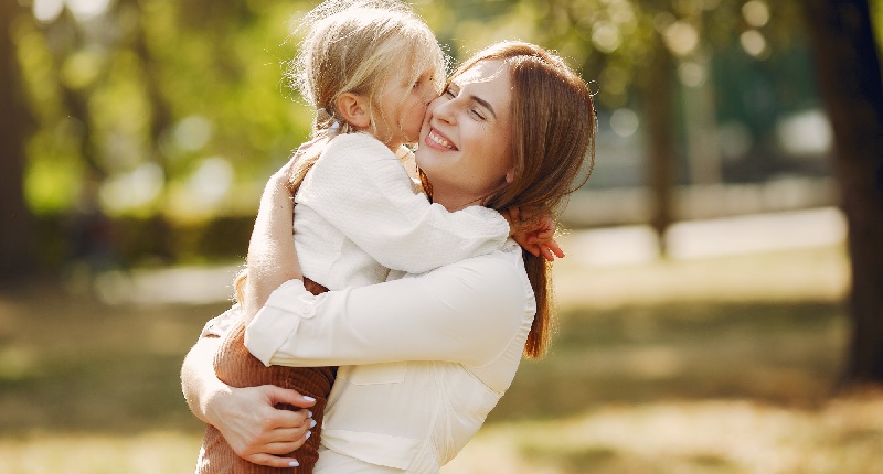 Meno tasse per chi ha figli: l’obiettivo del governo per il 2025 per le famiglie numerose