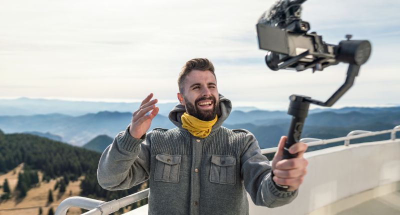 Contributi INPS influencer 2025: ecco come e dove andranno versati