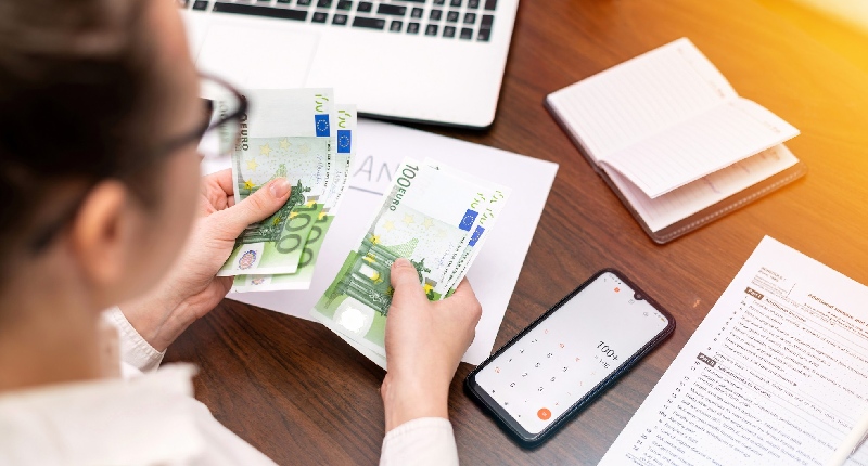 Bonifici istantanei gratuiti dal 2025: è proprio così?