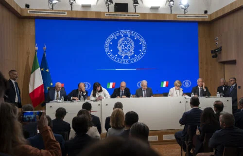 AI Act, in Italia arrivano le multe per chi usa male l’intelligenza artificiale: le nuove regole