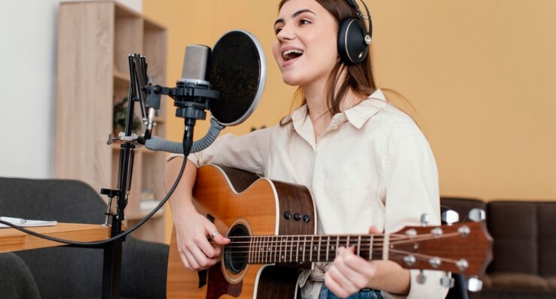 Concerti, streaming, dischi: quanto guadagna un cantante in Italia?
