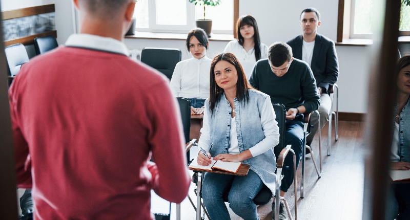 Bando TFA Sostegno in arrivo per il 2025, con 32 mila posti per i docenti