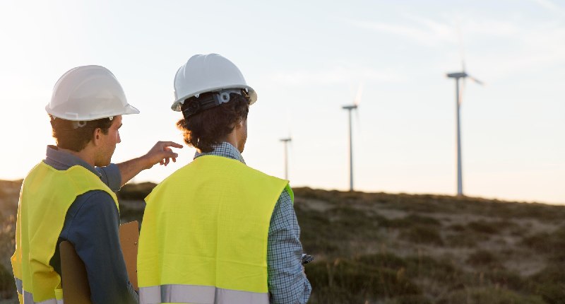 Comunità energetiche: tra gli incentivi 2025 arriva un bando da 35.000 euro