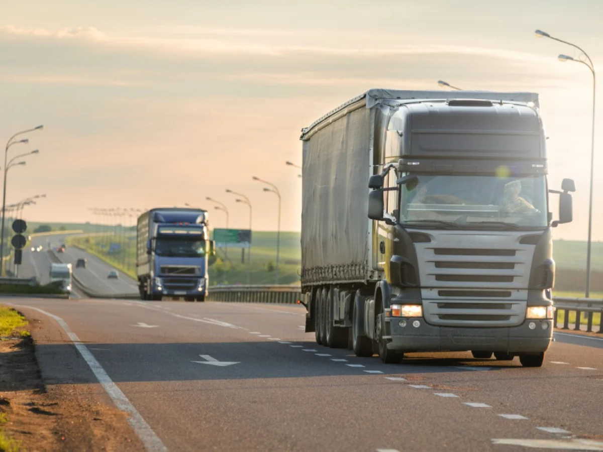 Deduzione forfettaria autotrasportatori 2025: come accedere e quali sono gli importi