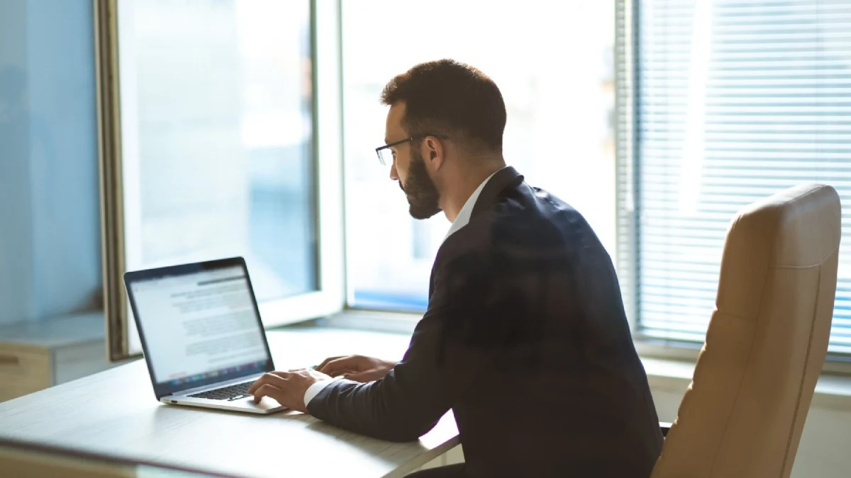 Dichiarazione web tax in scadenza: come compilarla correttamente per i servizi digitali