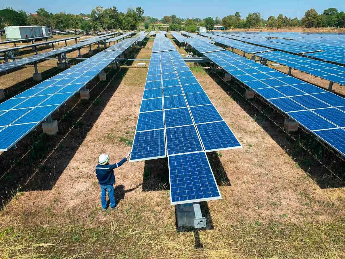 Sostegno per l’autoproduzione di energia da fonti rinnovabili nelle PMI: come presentare la domanda al nuovo sportello