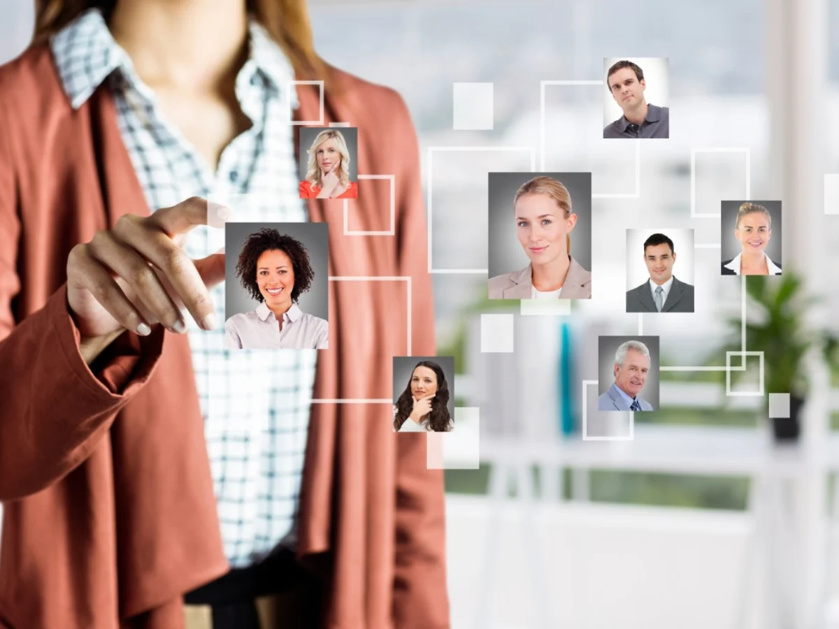 Così l’intelligenza artificiale seleziona i CV: i segreti del curriculum vitae strategico per farsi scegliere
