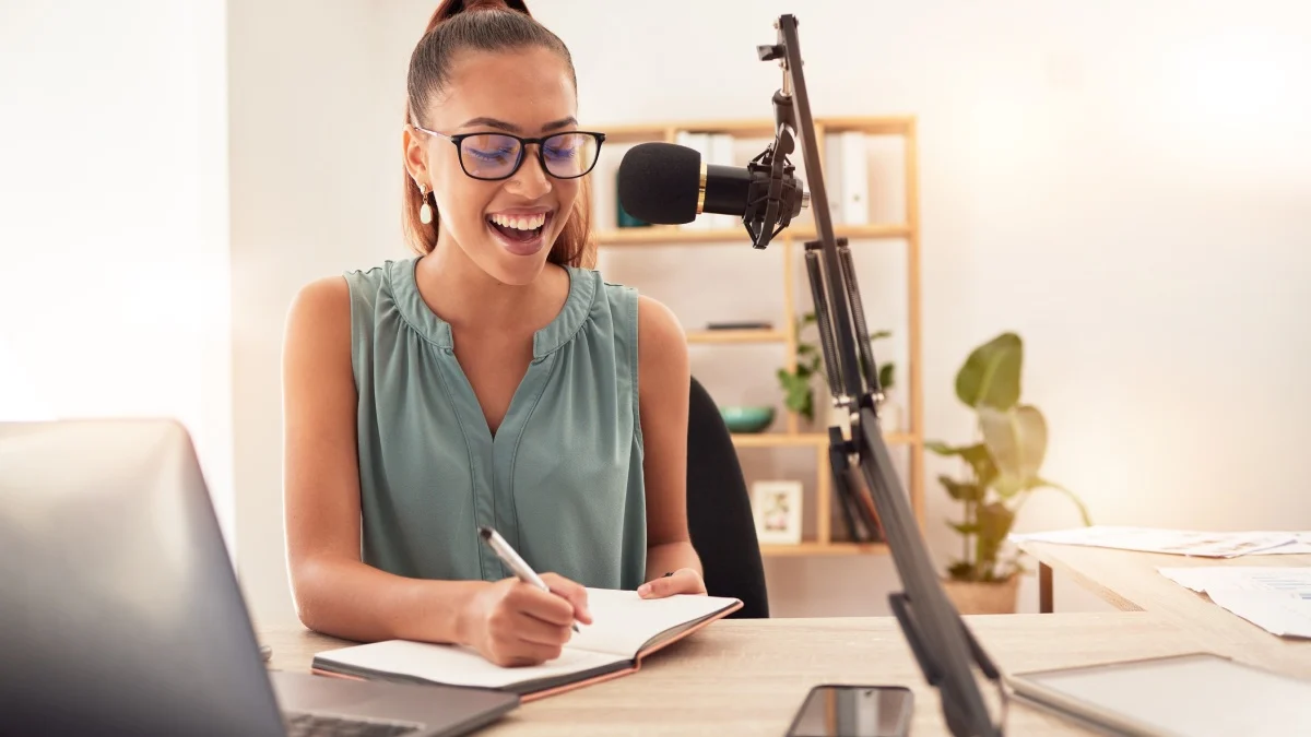 Micro influencer, Italia seconda in Europa: quanto guadagnano e il listino prezzi dei post