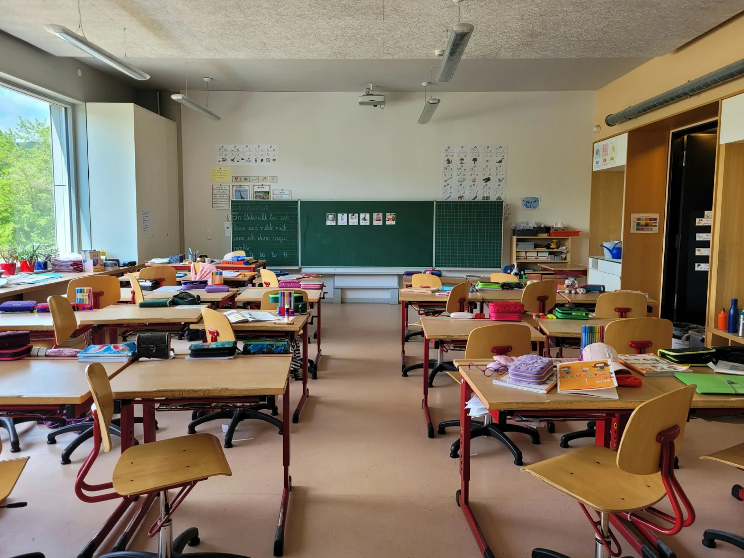 Concorso scuola PNRR 3 2025: oltre 58 mila posti, requisiti e scadenze