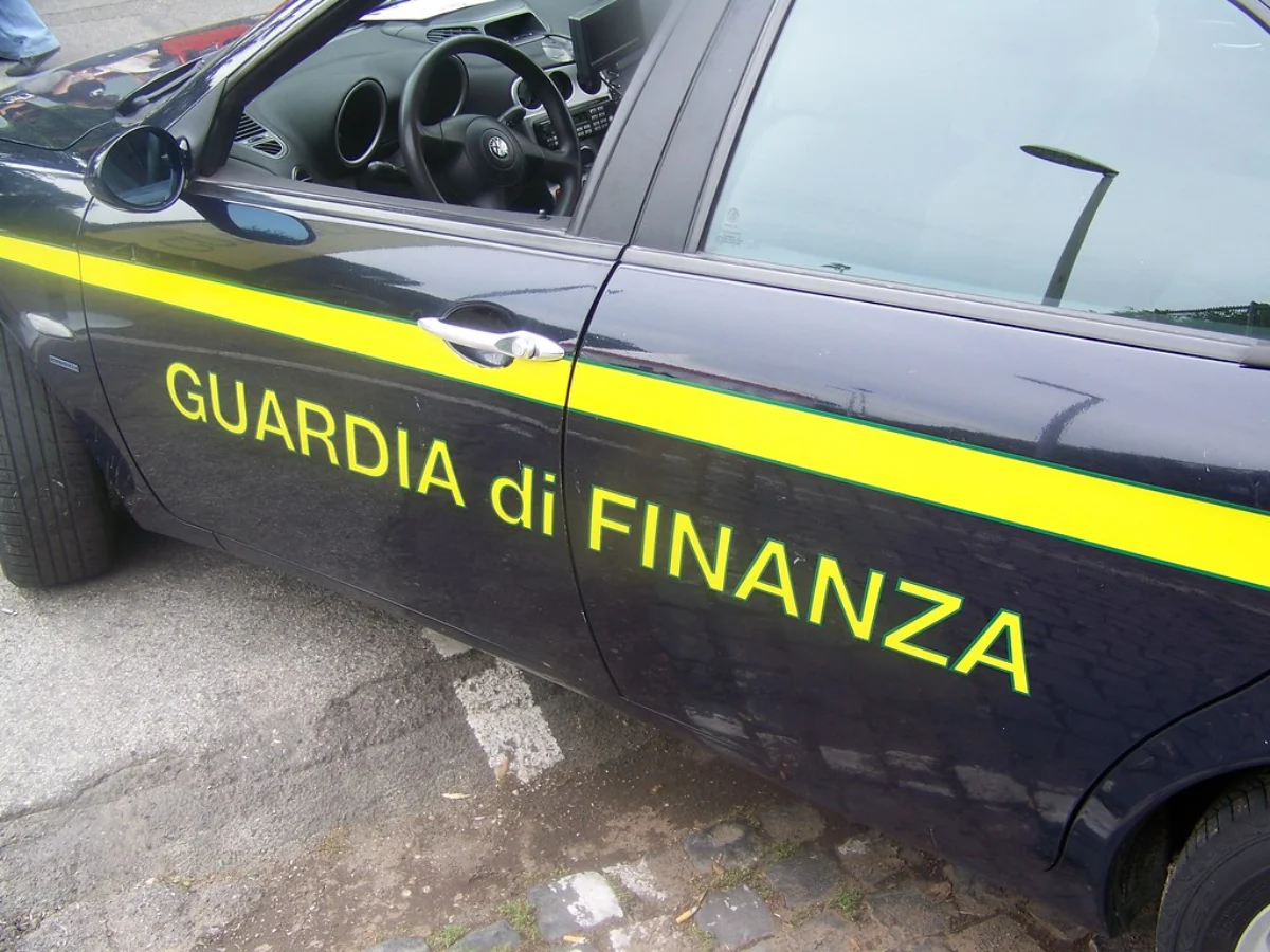 Evasione fiscale, più di metà dei contribuenti vive grazie a chi paga le tasse: cosa cambierà con la riforma