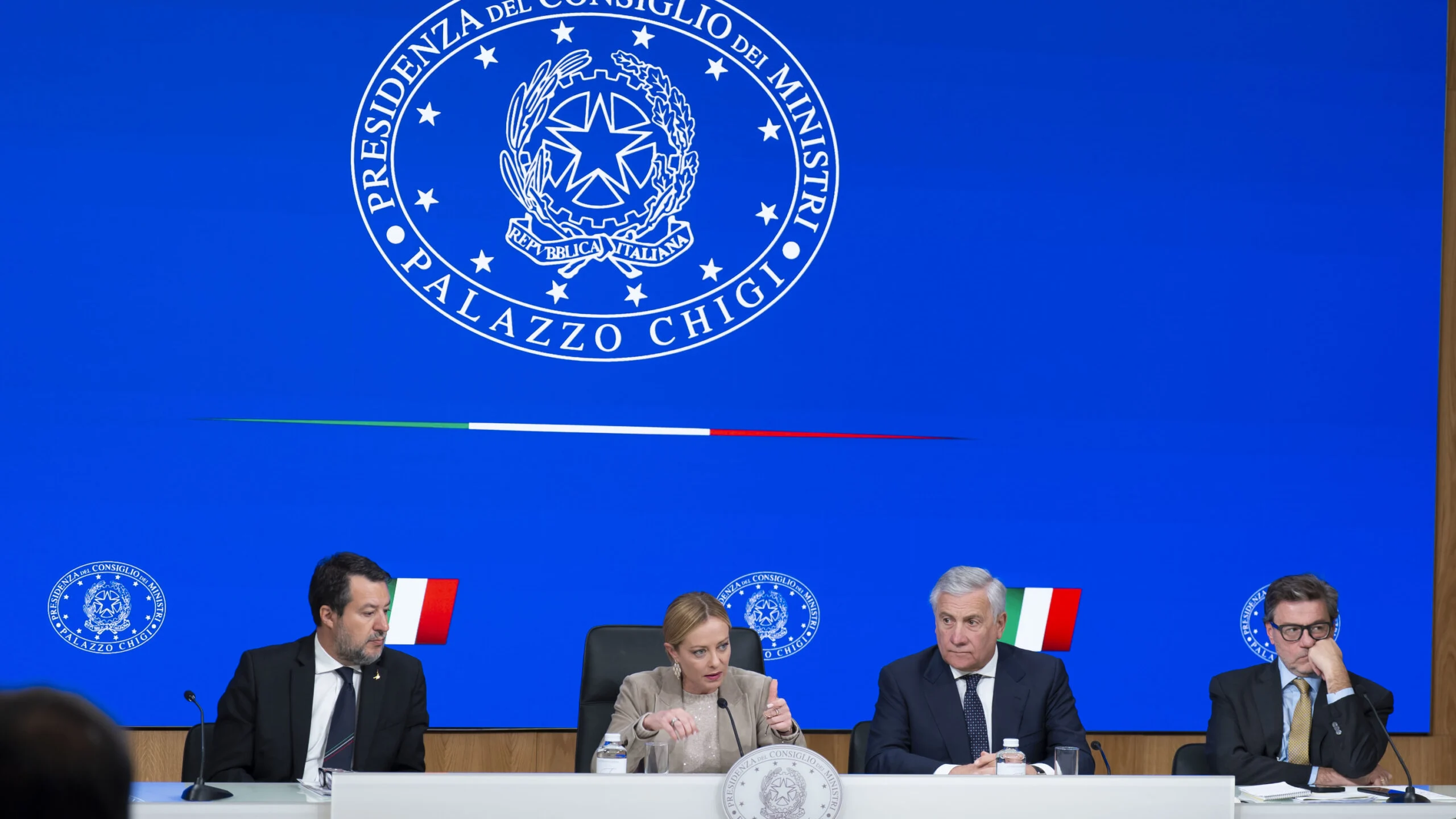 Bonus manovra 2025, manca la metà dei decreti attuativi: fondi sanità e aiuti per famiglie ancora bloccati