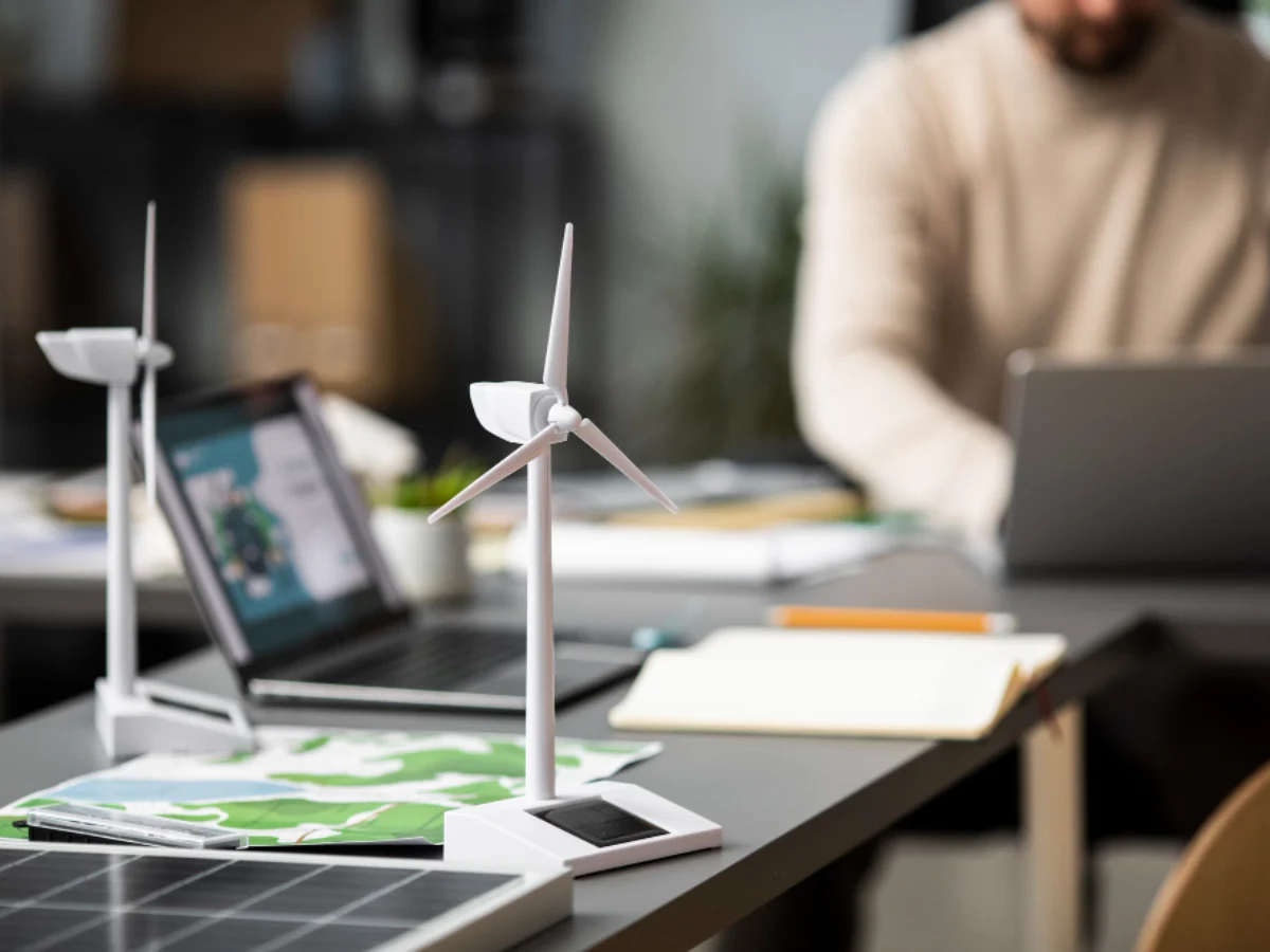 Finanziamenti energia rinnovabile, 750 milioni da Intesa Sanpaolo e BEI: le indicazioni per le imprese