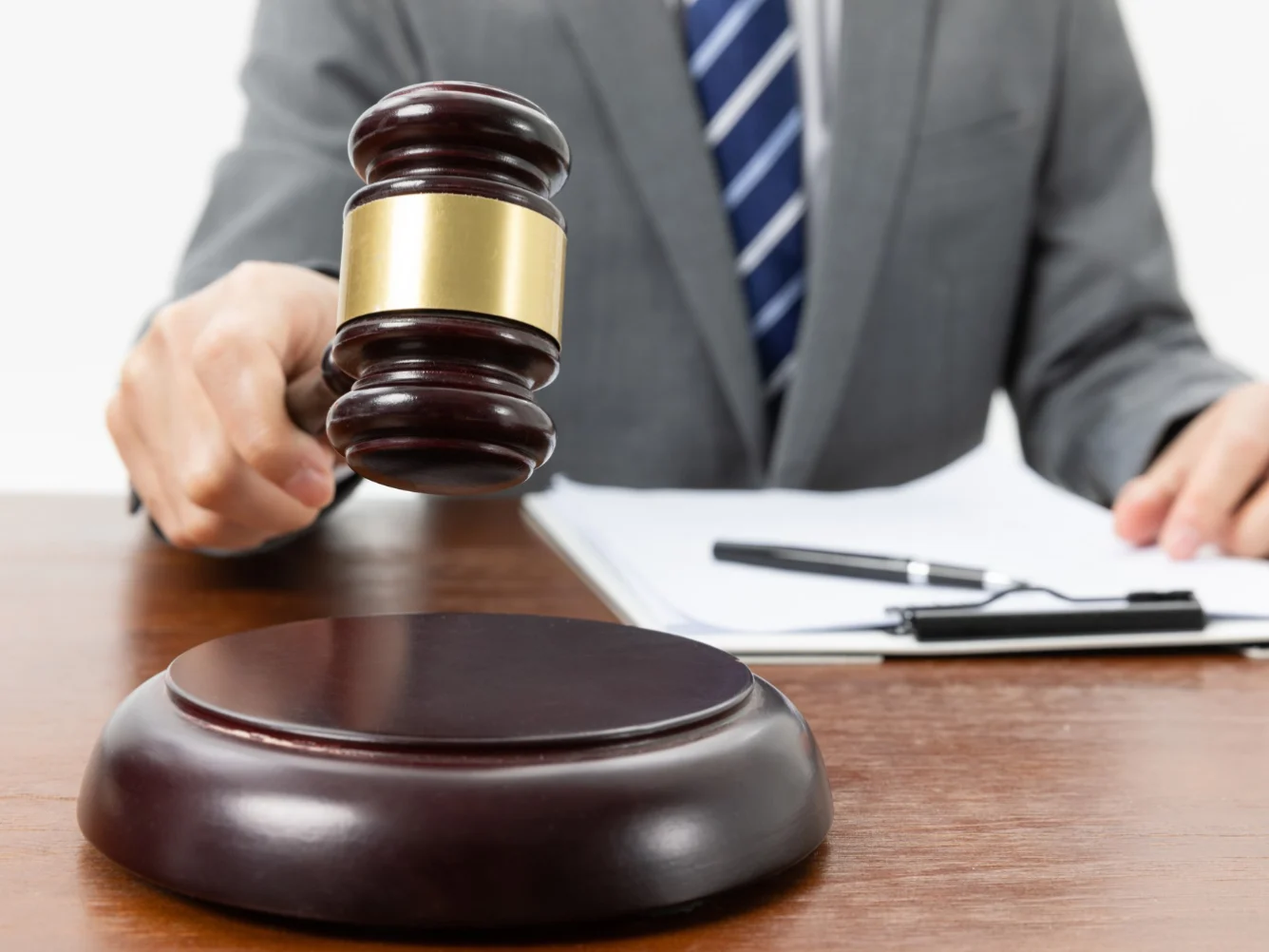 Cartelle esattoriali iscritte a ruolo, stop all’annullamento automatico: le nuove regole per i ricorsi tributari