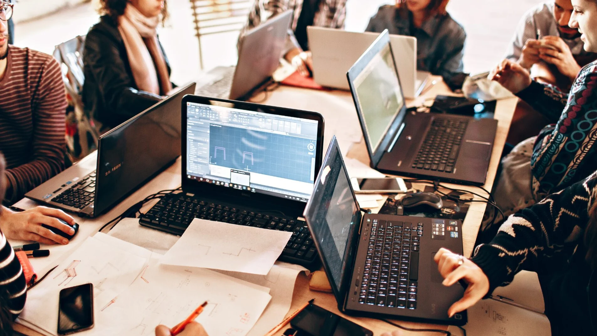 Bandi per startup a dicembre 2025, copertura fino al 100% degli investimenti: le opportunità