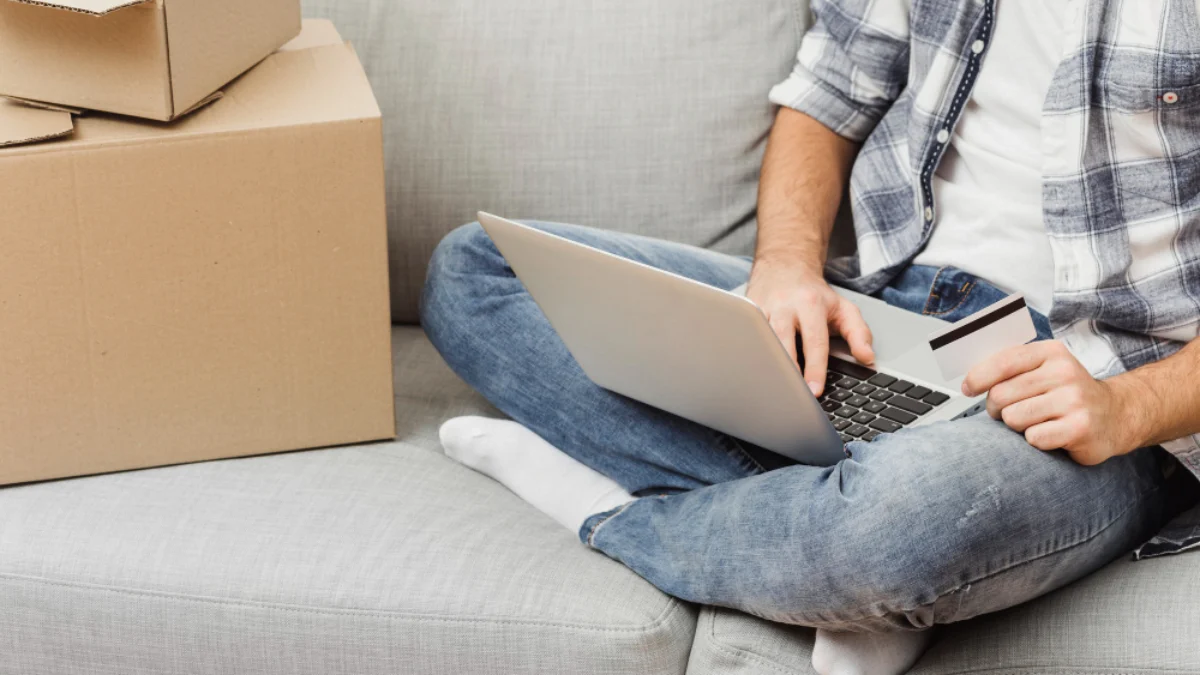 Vendere su Vinted, eBay o Subito.it: serve la partita IVA? Tutti i dati in possesso del Fisco