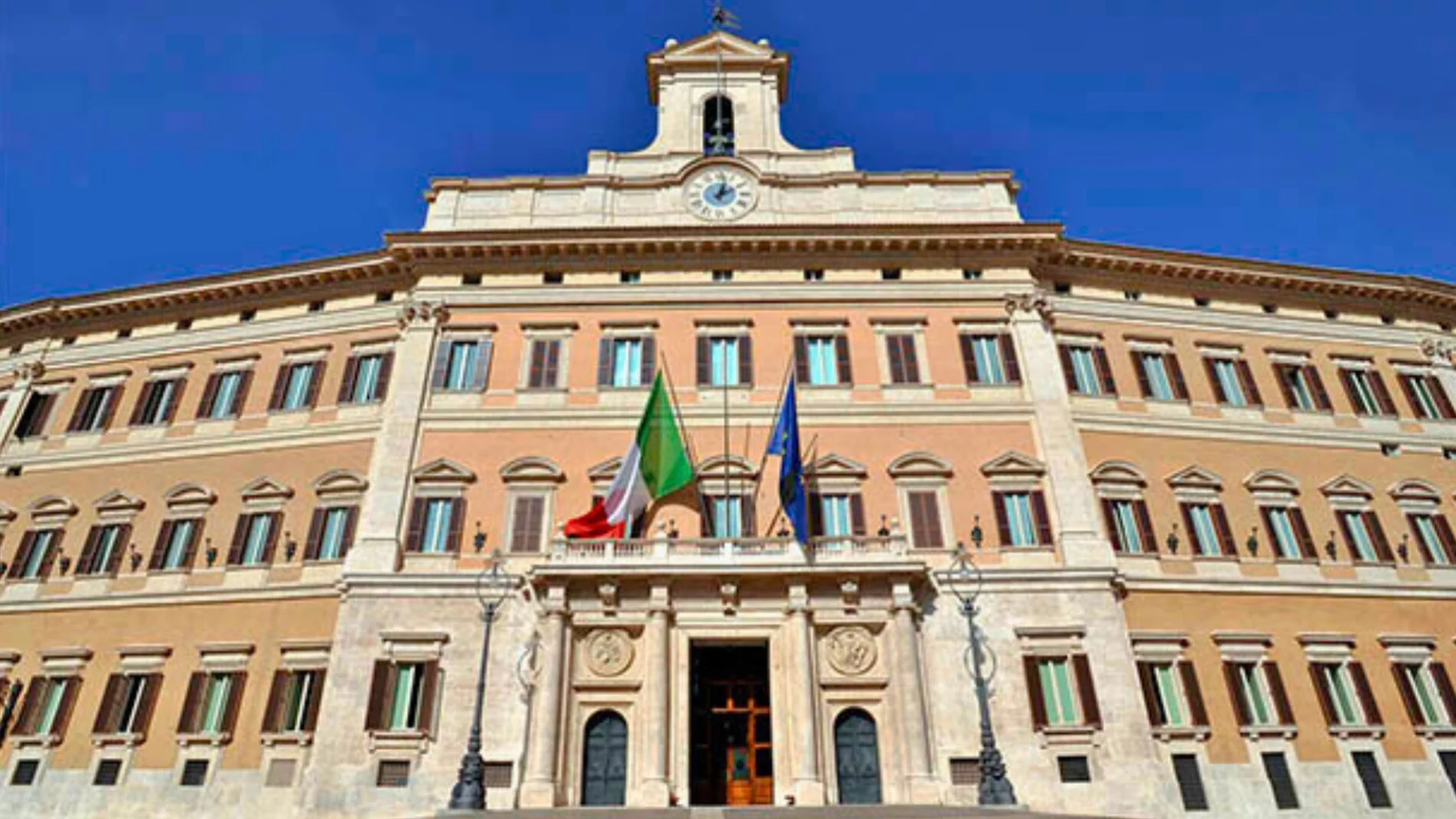 Sconto IMU e TARI per italiani all’estero, arriva l’ok: gli scaglioni e quando scatta l’esenzione