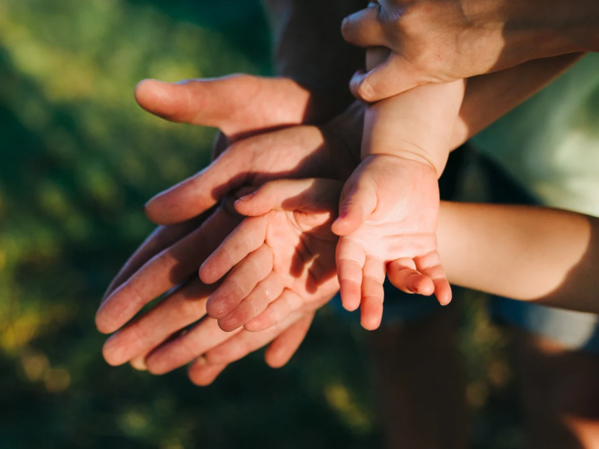 Congedi parentali 2026, sale il limite d’età dei figli e raddoppiano i permessi per malattia: cosa cambia