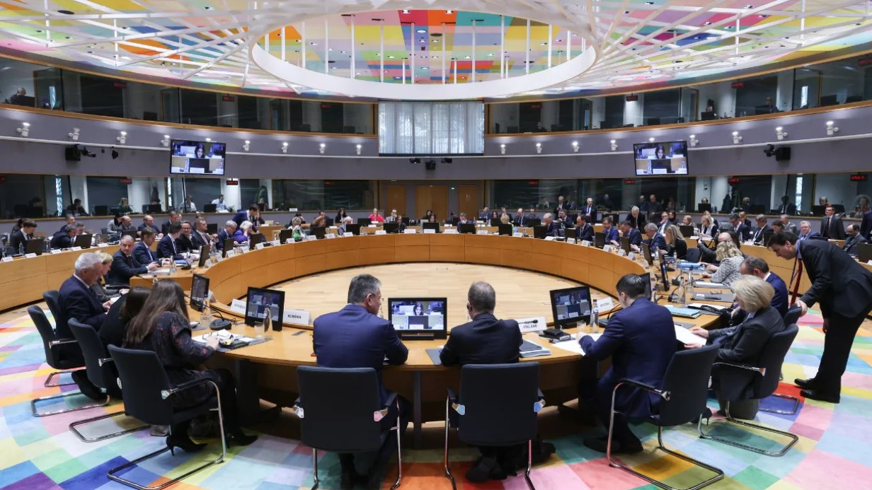 Presentato il nuovo pacchetto fiscale UE: cosa prevede il piano da 8 miliardi per tagliare tasse e burocrazia