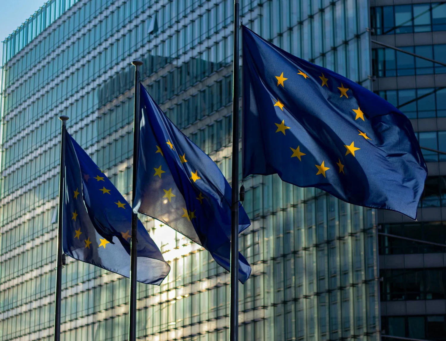 Restrizioni UE per imprese italiane, chi le viola commette un reato penale: come cambiano le sanzioni