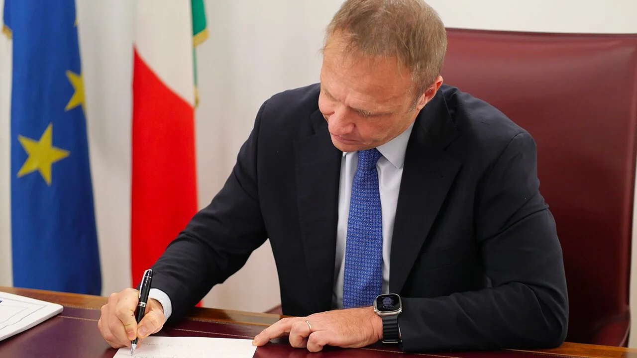 Carta dedicata a te 2026, 500 euro a famiglia: chi li riceve e quando arrivano