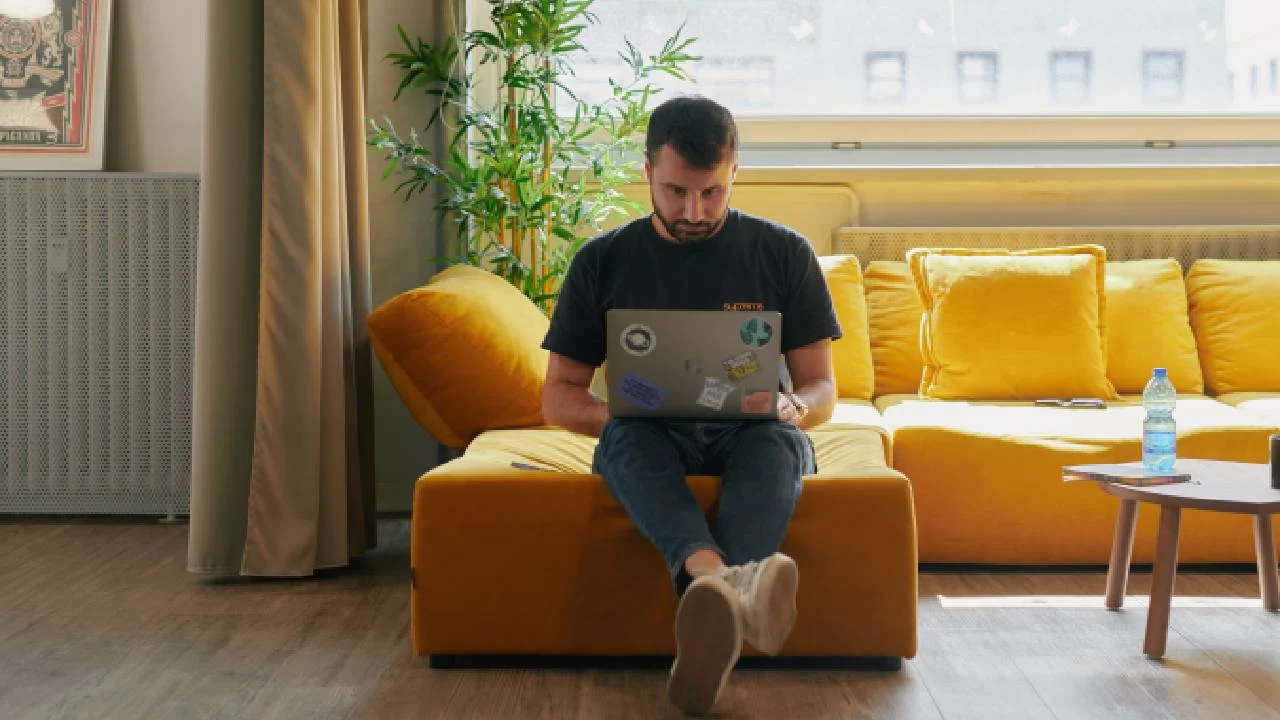 Come una carenza del mercato del lavoro ha dato vita a un modello di talent as a service: il caso Cosmico